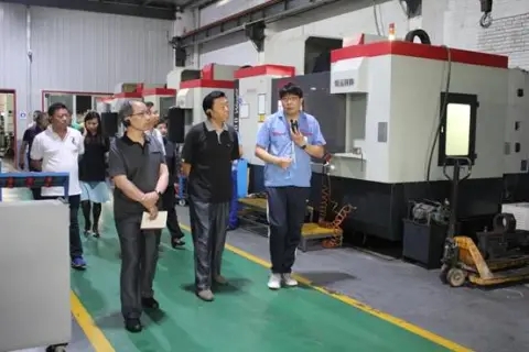 區人民代表大會代表團檢查了我們公司的安全生產工作